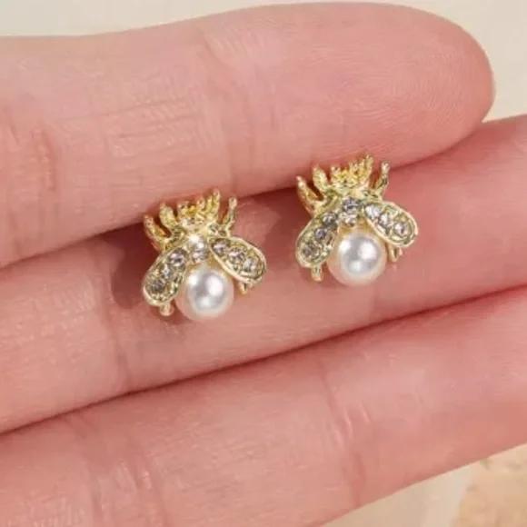 Korean New Exquisite Honey Bee Pearl Earrings Fashion Temperament Versatile Smal - Picture 3 of 3